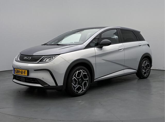 BYD Dolphin Design 60 kWh | 427 KM WLTP | Panoramadak | V2L | 17" LMV |