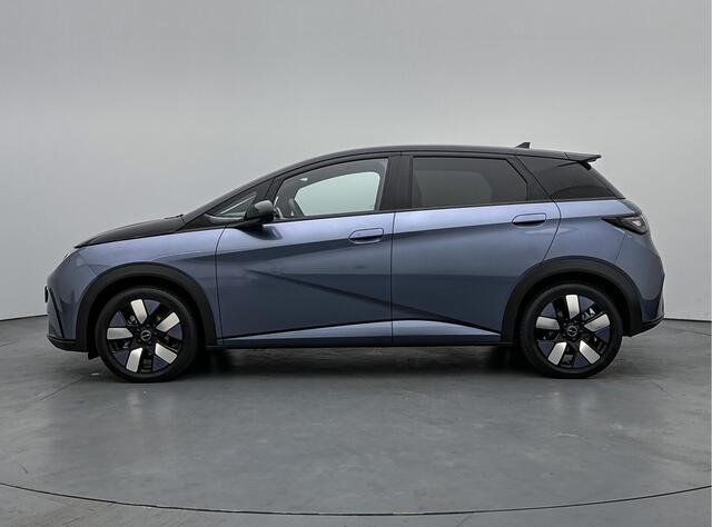 BYD Dolphin Design 60 kWh | 427 KM WLTP | Panoramadak | V2L | 17" LMV |