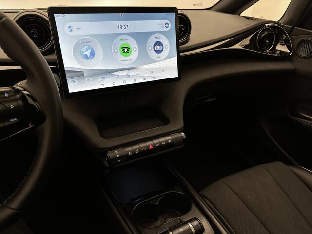 BYD Dolphin Design 60 kWh | 427 KM WLTP | Panoramadak | V2L | 17" LMV |