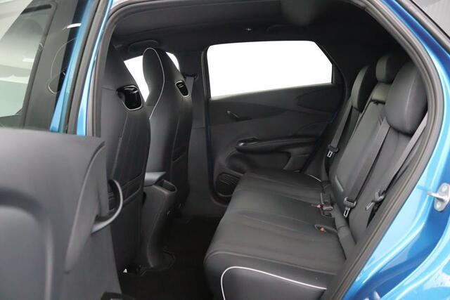 BYD Dolphin Design 60 kWh Navigatie | Stoelverwarming | 427 km WLTP | Panoramadak | Bi-tone |