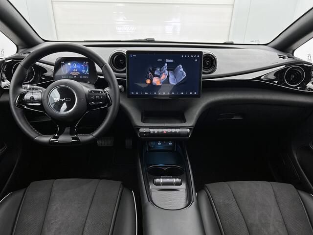 BYD Dolphin Comfort 60.4 kWh | 427 KM WLTP | 3-Fase | Full-LED | Grootste BYD Dealer van NL |