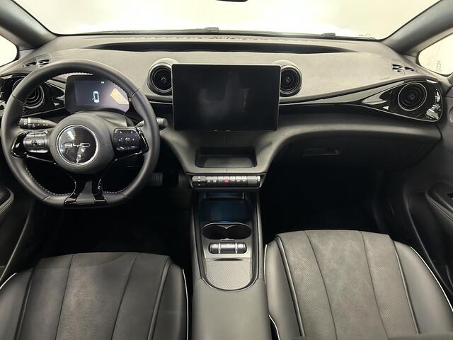 BYD Dolphin Comfort 60.4 kWh SOH 98% | Rondomzicht camera | LED | Stoelverwarming | Dodehoekdetectie | BTW auto
