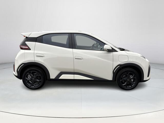BYD Dolphin SURF Boost 43 kWh | €2000 korting | 320 KM WLTP | Achteruitrijcamera | Adaptive cruise control | Elektrische Stoelen | Apple Carplay & Android Auto |