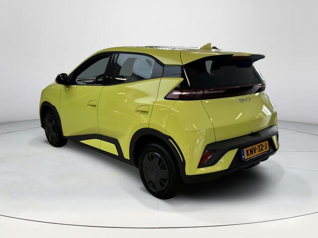 BYD Dolphin SURF Active 30 kWh | Direct Leverbaar | Achteruitrijcamera | 220 km WLTP | kenteken deals