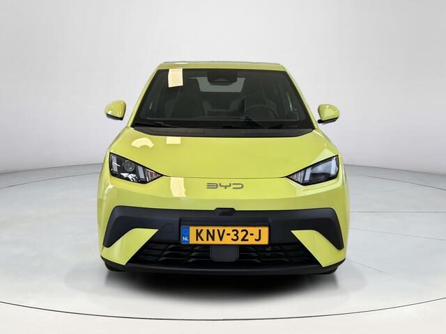 BYD Dolphin SURF Active 30 kWh | Direct Leverbaar | Achteruitrijcamera | 220 km WLTP | kenteken deals