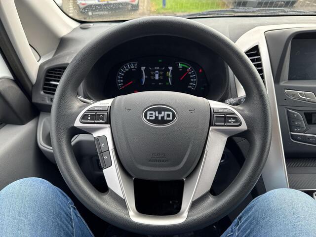 BYD ETP3 Standard 45 kWh | 15+ op voorraad! | A.camera | Clima | PDC | 2x schuifdeur | SOH 99% |