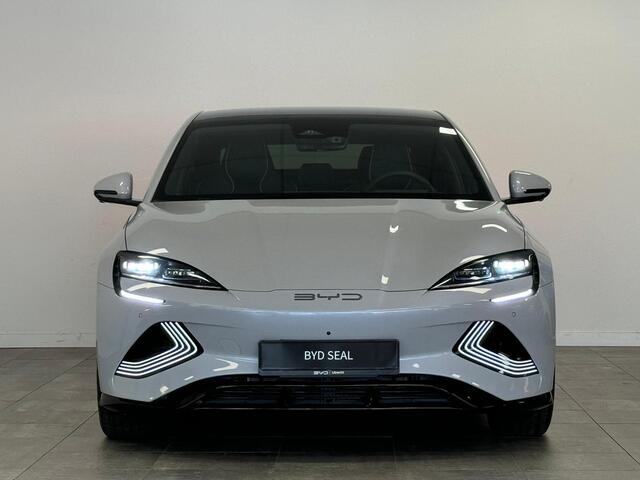 BYD Seal Excellence AWD 83 kWh l Licht Interieur l PANORAMADAK l HEAD UP DISPLAY l ADAPTIEVE VERING l 3.8S