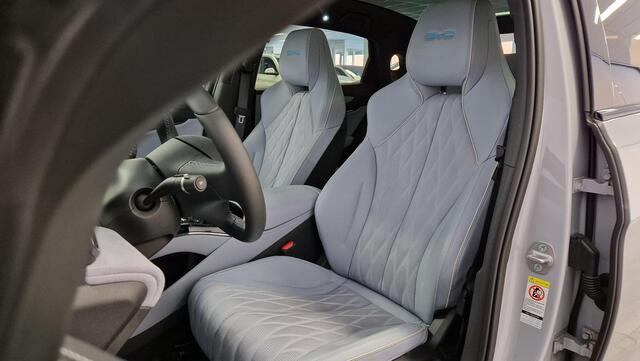 BYD Seal Excellence AWD 83 kWh 530PK l PANORAMADAK l STOELVERWARMING l STUURVERWARMING