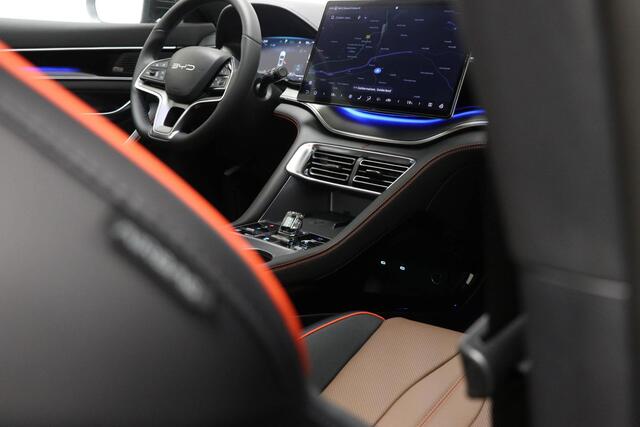 BYD Seal U 1.5 DM-i FWD Boost | DIRECT LEVERBAAR | BRUIN/ZWART INTERIEUR | PANORAMADAK | STUURVERWARMING | STOELKOELING | 360 CAMERA