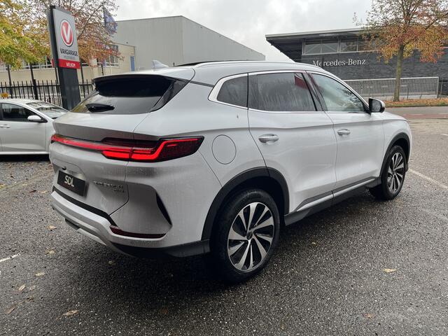 BYD Seal U 1.5 DM-i FWD Boost // 360 CAMERA+SENSOREN // SCHUIF-KANTELDAK // LEDER+ELEK. STOELEN // DODEHOEK // KEYLESS // STOELVERWARMING-KOELING // NIEUWE AUTO!!!