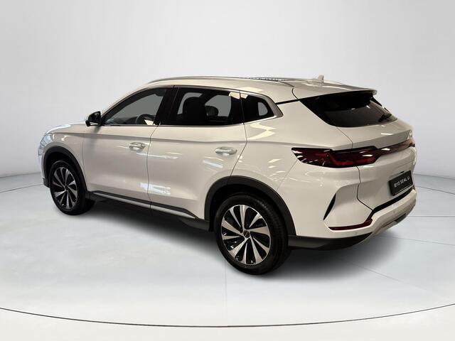 BYD Seal U Comfort 71.8 kWh | 420 KM WLTP | 1300 KG Trekgewicht | 360° Camera | Stoelverwarming | Panoramisch Schuif Dak | Elektrische Stoelen |