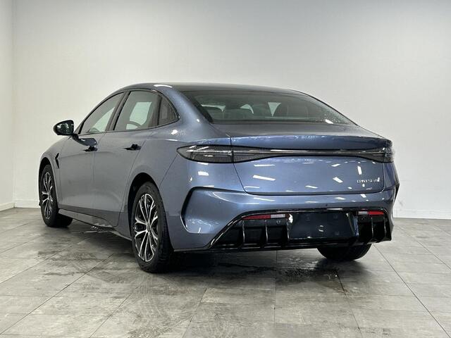 BYD Seal Business RWD 61.4 kWh | Fiscaal aantrekkelijk & Leverbaar voorraadmodel in Atlantis Grey bij BYD Utrecht!