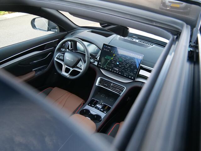 BYD Seal U 1.5 218pk DM-i FWD Boost Automaat Leder / Panoramadak / Infinity sound / Adaptive cruise