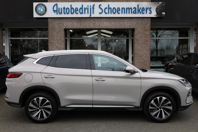BYD Seal U 1.5 DM-i FWD Boost MEERDERE EXEMPLAREN VERWACHT!! ZWART-LEER CARPLAY PANO 360-CAMERA STOELVENTILATIE STUUR/STOELVERW. HUD ADAPTIVE-CRUISE CLIMA NAVI 2XPDC 19''LMV ENZ ENZ!