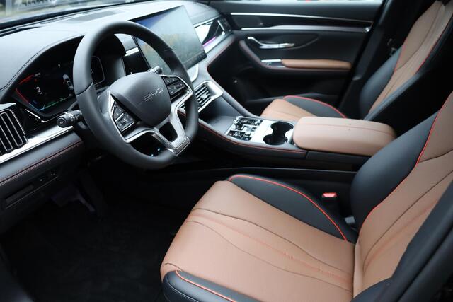 BYD Seal U 1.5 DM-i FWD Boost MEERDERE EXEMPLAREN VERWACHT!! BRUIN-LEER CARPLAY PANO 360-CAMERA STOELVENTILATIE STUUR/STOELVERW. HUD ADAPTIVE-CRUISE CLIMA NAVI 2XPDC 19''LMV ENZ ENZ!