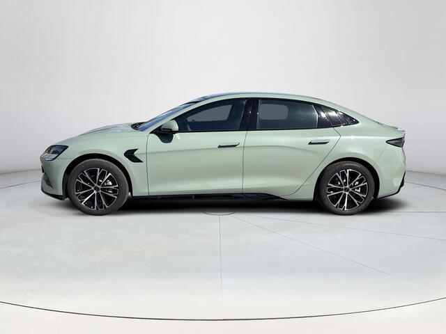 BYD Seal Business RWD 61.4 kWh | Shadow Green | WLTP 460 KM Actieradius | Direct Leverbaar |