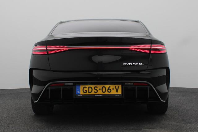 BYD Seal Design RWD 82.5 kWh 570 km | Apple Carplay | Android auto | stuur en stoelverwarming | 360 graden camera's | Warmtepomp | Fabrieksgarantie |