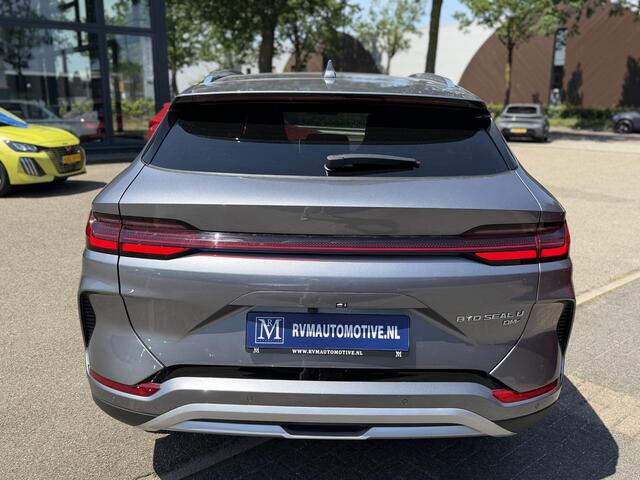 BYD Seal U DM-i Comfort 1.5 DM-i FWD VAN: 38.900,- VOOR: 33.330- UW WKVOORDEEL: 4.460,- | 9000 KM ! 125km electrisch rijbereik | 6 jaar volledige BYD GARANTIE TM 2029 | FULL OPTION