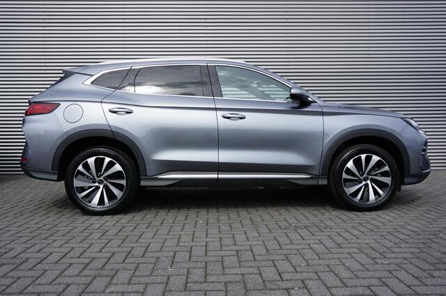BYD Seal U 1.5 Turbo DM-i AWD Design 323 pk | 1.300 TREKGEWICHT | NIEUW!