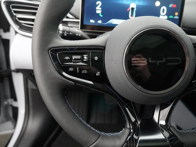 BYD Seal Excellence AWD 82.5 kWh | SOH 98,3% | BYD SEAL Excellence AWD 83 kWh Navigatie|360 graden camera|520 km WLTP||Panoramadak|AWD|