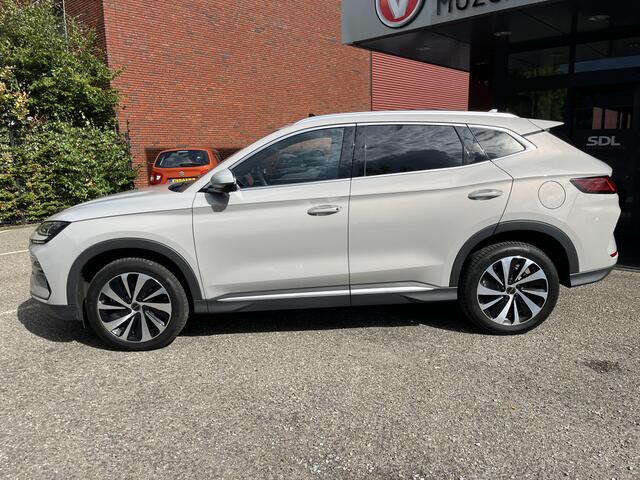 BYD Seal U 1.5 DM-i FWD Boost 360 CAMERA+SENSOREN // SCHUIF-KANTELDAK // LEDER+ELEK. STOELEN // DODEHOEK // KEYLESS // STOELVERWARMING-KOELING //