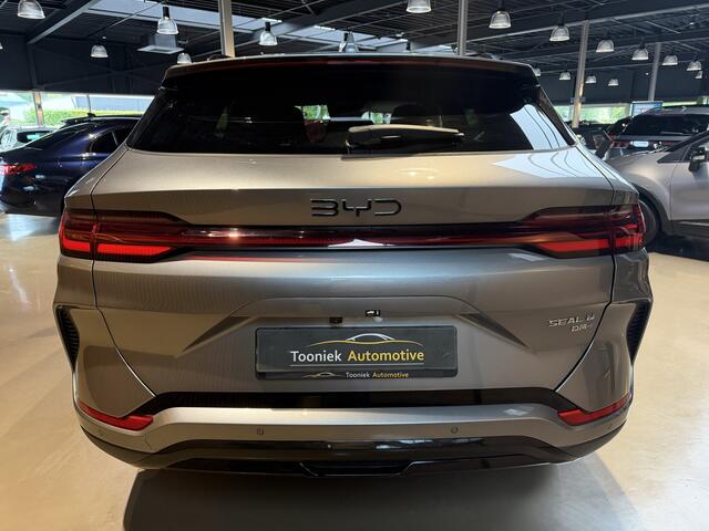 BYD Seal U NIEUW BINNEN BLACK EDITION 1.5 DM U Boost PANORAMADAK FULL OPTIONS UNIEK