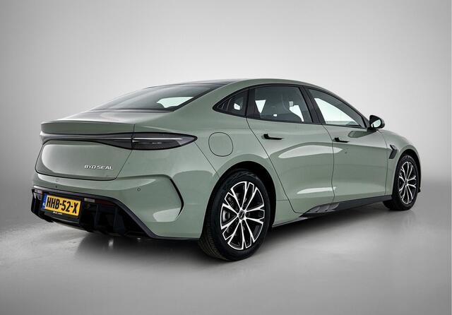 BYD Seal Comfort RWD 61.4 kWh | Shadow Green | 460 KM WLTP | Eerste eigenaar |