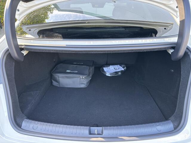 BYD Seal 6 1.5 DM-i Comfort l