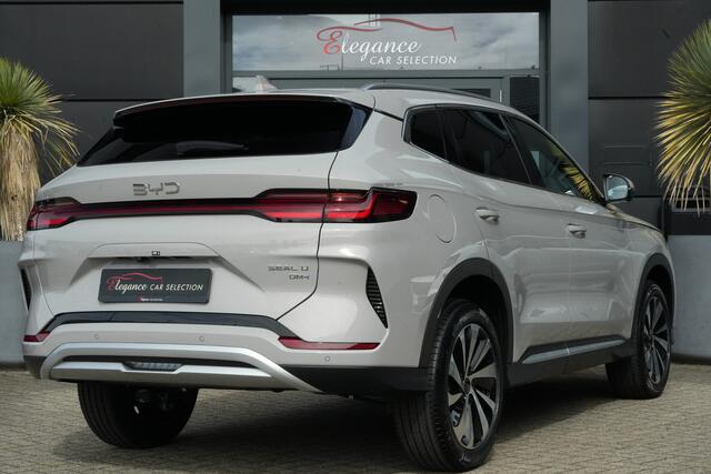 BYD Seal U 1.5 DM-i PHEV AWD Design | 324 PK | Pano | HUD | 360° Camera | BYD SEAL U 1.5 DM-i PHEV AWD Design met 324 PK, Plug-in hybride aandrijving, Panoramadak, Head-Up Display, 360° camera, adaptieve cruise control, stoelverwarming en stoelventilatie