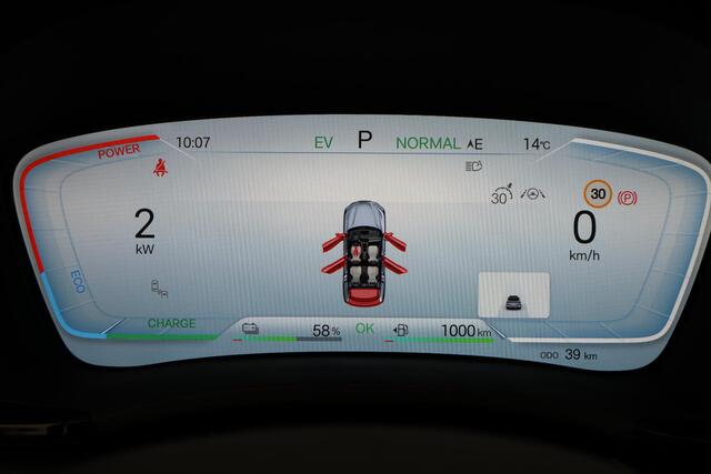 BYD Seal U 1.5 DM-i FWD Boost | ADG Black Edition | Uniek| Black-on-Black| Rode remklauwen| 20 Inch velgen | 1080 KM | Panorama dak | Apple Carplay | Navigatie | 360 graden camera