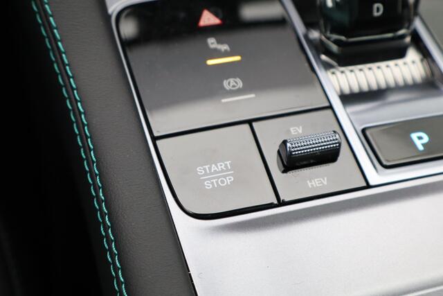 BYD Seal U 1.5 DM-i FWD Boost | ADG Editie | Uniek ADG - Black & White Edition | 1080 km | Apple Carplay | 360 graden camera | op aanvraag | 20 inch velgen | rode remklauwen |