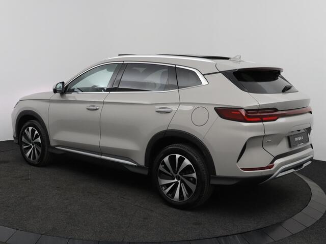 BYD Seal U DM-i Design AWD | 1300KG Trekgewicht | Apple Carplay | Navigatie | 360 graden camera | Panoramadak | 870 km|