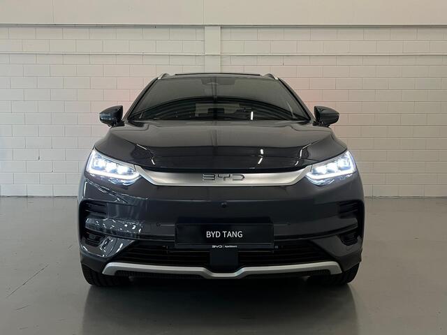 BYD Tang Flagship 108.8 kWh VOORRAAD 7 PERSOONS | APPLE CARPLAY | PANORAMADAK | MASSAGE STOELEN |