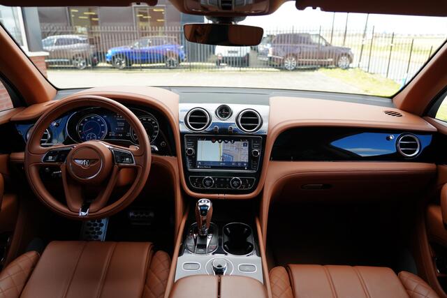 Bentley Bentayga 4.0 V8 550pk Panoramadak/Carbon/Trekhaak/Nachtzicht