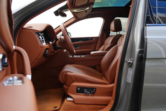 Bentley Bentayga 4.0 V8 550pk Panoramadak/Carbon/Trekhaak/Nachtzicht