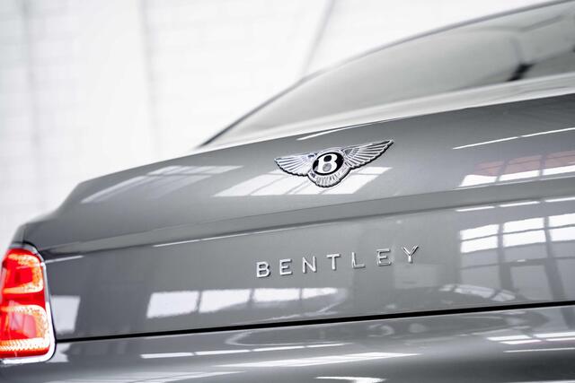 Bentley Flying Spur 4.0 V8 l Naim l Mulliner l 2 seat confg