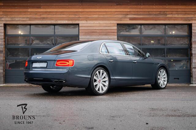 Bentley Flying Spur 4.0 V8