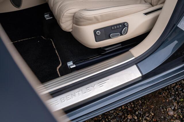 Bentley Flying Spur 4.0 V8