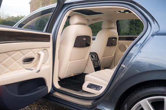 Bentley Flying Spur 4.0 V8