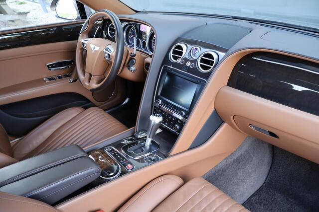 Bentley Flying Spur 4.0 V8 S | 21" | GLASS ROOF | SEAT COOLING/HEATING/MASSAGE R+R | DAB+ | ADAPTIVE CRUISE CONTROL | COMFORT PACK | CONVENIENCE PACK | ETC.