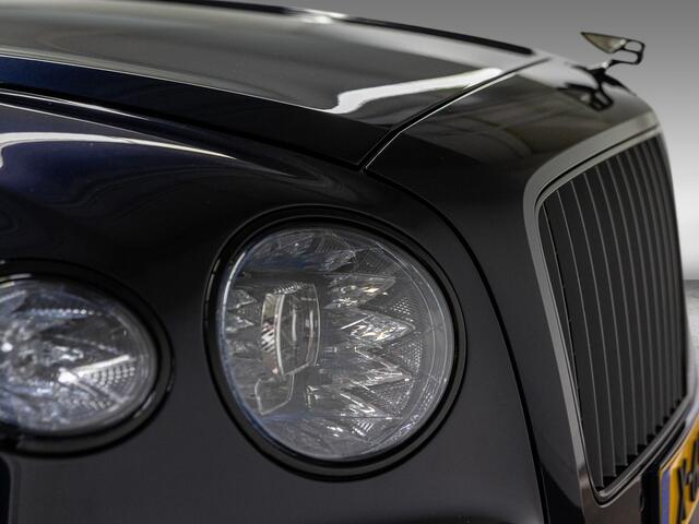 Bentley Flying Spur Azure Hybrid |Touring Spec|Black Line|Carbon Styling