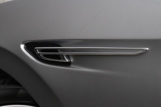 Bentley Flying Spur 6.0 W12 | LEDER | SCHUIFDAK | KERAMISCH | NAIM SOUNDSYSTEM | ENTERTAINMENT ACHTERIN | STOELVERKOELING/VERWARMING | MASSAGE | CAMERA | AIRCO | CRUISE | NAVI |