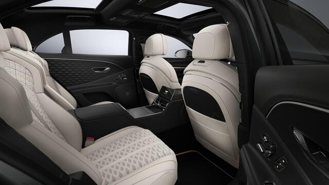 Bentley Flying Spur 4.0 V8 Hybrid Mulliner |NAIM|MULLINER BESPOKE INTERIOR