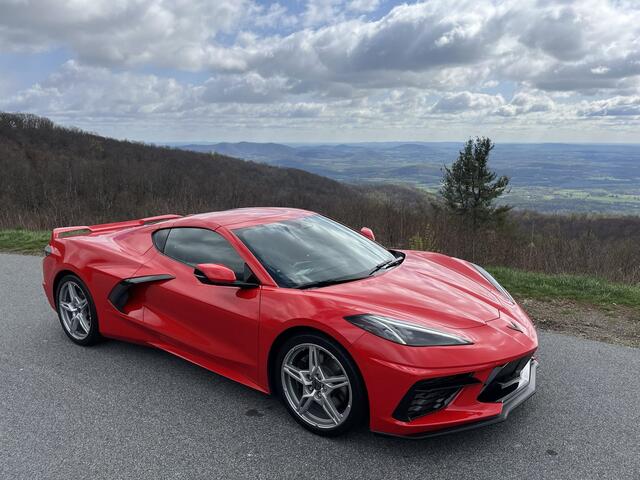 Chevrolet CORVETTE C8 6.2 V8 Stingray Coupe LT2 Z51 497PK