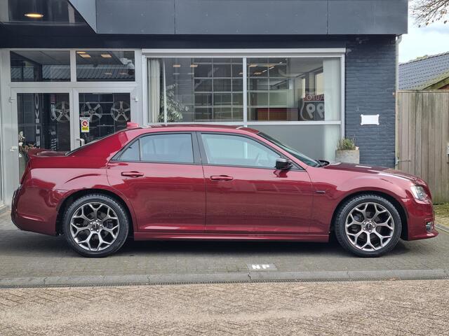 Chrysler 300C 3.6 V6 Bourgundy / LEDER / STOELVERW. / BEATS AUDIO / CLIMA /