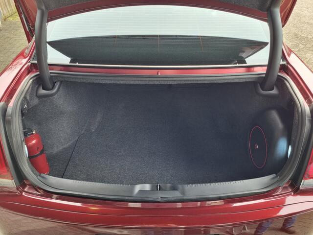 Chrysler 300C 3.6 V6 Bourgundy / LEDER / STOELVERW. / BEATS AUDIO / CLIMA /