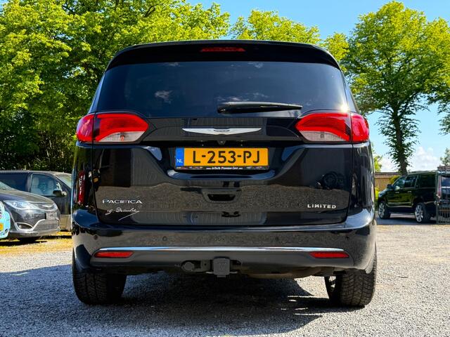Chrysler GRAND VOYAGER 3.6 V6 LIMITED J.DAIMLER RT BLACK STOW&GO 3xTV/DVD/APPS