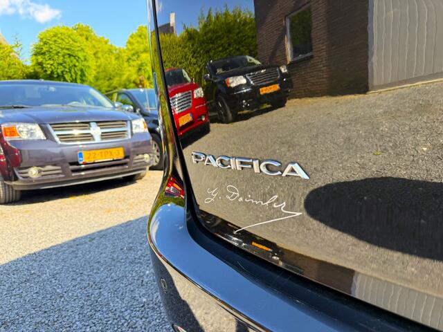 Chrysler GRAND VOYAGER 3.6 V6 LIMITED J.DAIMLER RT BLACK STOW&GO 3xTV/DVD/APPS