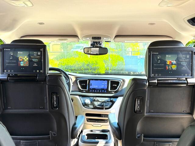 Chrysler GRAND VOYAGER 3.6 V6 LIMITED J.DAIMLER RT BLACK STOW&GO 3xTV/DVD/APPS