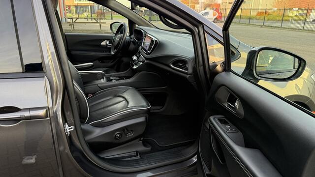Chrysler PACIFICA 3.6 V6 Hybrid S | Vol optie | NAP | 1e eigenaar